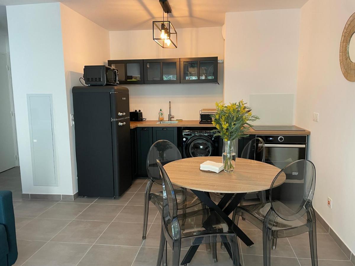 מנטון Bel Appartement Au Calme Avec Parking מראה חיצוני תמונה